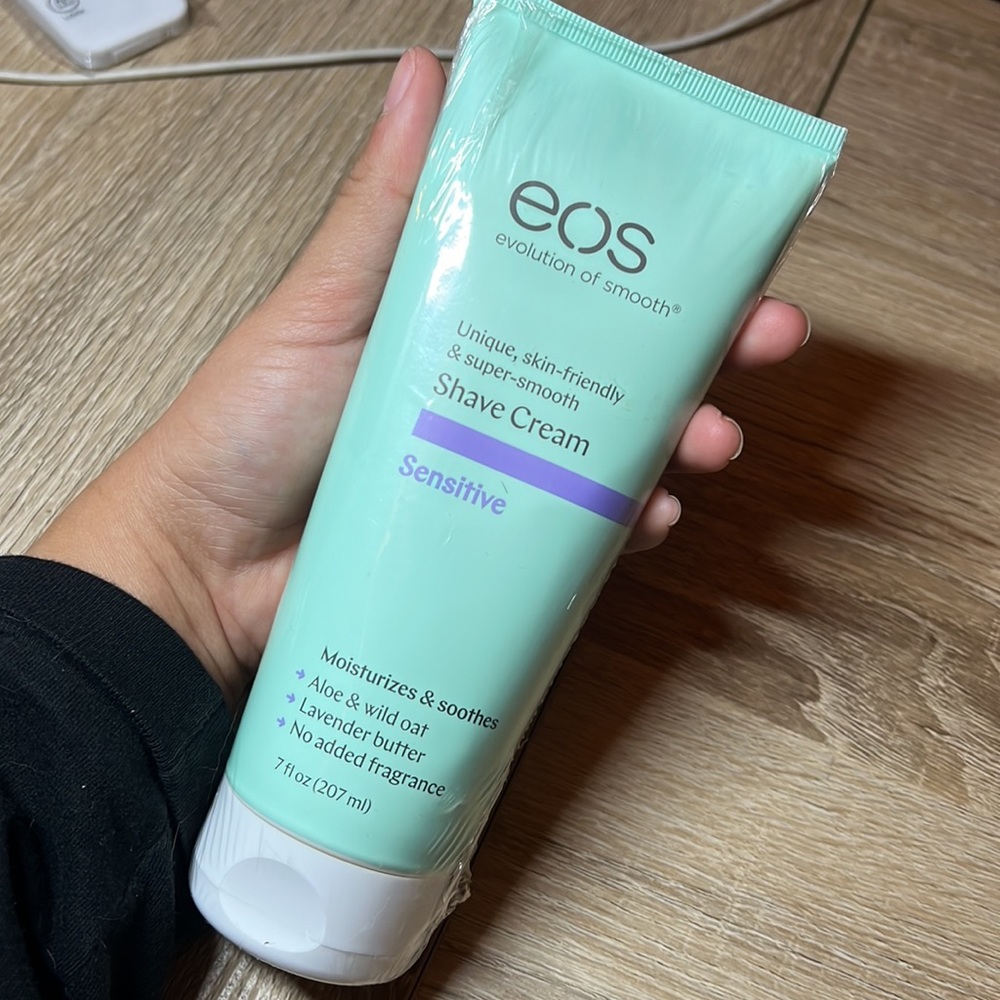 EOS Evolution of Smooth Sensitive Skin Shave Cream Aloe & Wild Oat 7oz